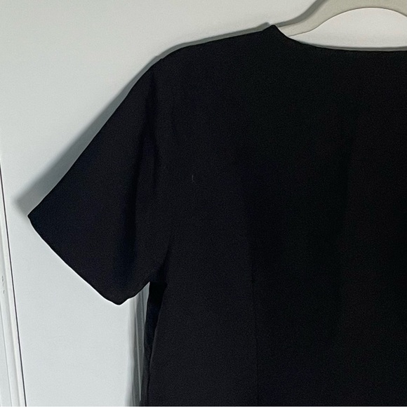 Figs Black Casma Three-Pocket Medical Scrub Top - 47316 - Picture 11 of 15